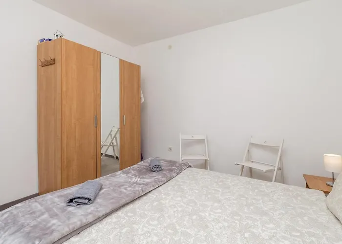 Apartment In With Wifi
