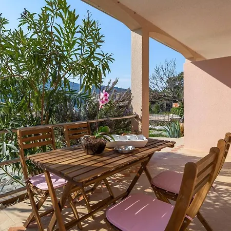 2 Bedroom Amazing In Apartament Cres