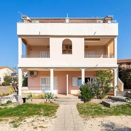 2 Bedroom Amazing In *