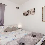 2 Bedroom Cozy In Апартаменты